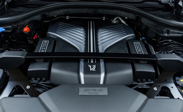 Rolls-Royce Cullinan Black Badge 43