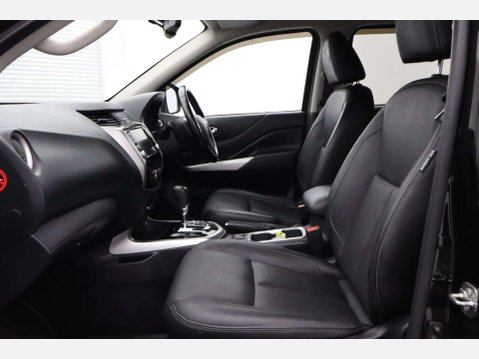 Nissan Navara 2.3 Navara Tekna dCi Auto 4WD 5dr 37