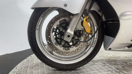 Kawasaki ZZR 2004 ONLY 29K FULL LUGGAGE NEW MOT SERVICED BIG CC TOURER 15