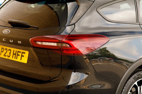 Ford Focus ACTIVE X 9