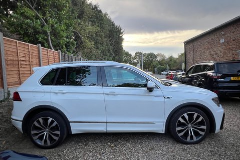 Volkswagen Tiguan R LINE TDI BMT 4MOTION DSG - PAN ROOF -2 OWNERS - 10 SERVICES 4