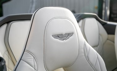 Aston Martin Vanquish S Volante 18