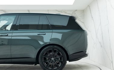 Land Rover Range Rover D350 SE 25