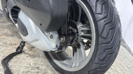 Piaggio MP3 YOURBAN LT 2015 3K NEW MOT NEW TYRES TRIKE 3 WHEELER 300CC 29