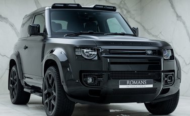 Land Rover Defender 90 D250 X-Dynamic SE URBAN 6