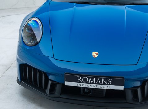 Porsche 911 Carrera 4 GTS (992.2) 33