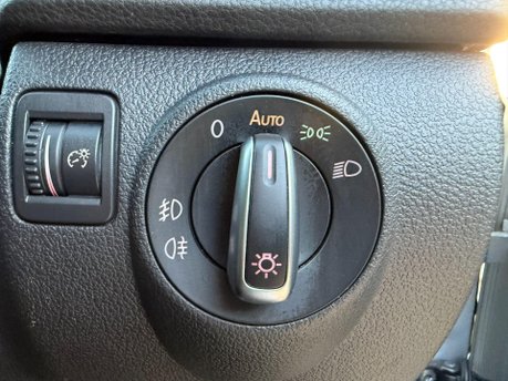 Volkswagen Tiguan 2.0 TDI BlueMotion Tech R-Line Edition SUV 5dr Diesel Manual 4WD Euro 6 (s/ 17