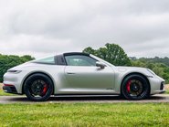 Porsche 911 Targa 4 GTS PDK 24