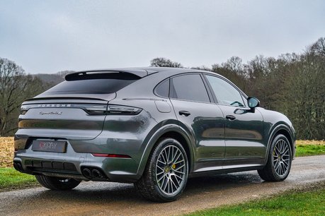 Porsche Cayenne TURBO S E-HYBRID