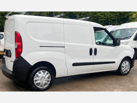 Vauxhall Combo 1.6 CDTi 2300 16v FWD L1 H2 (s/s) 3dr 10