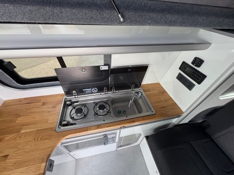 Volkswagen Transporter T7 Rebellion 25