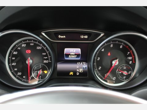 Mercedes-Benz GLA Class GLA 180 AMG LINE EDITION 17