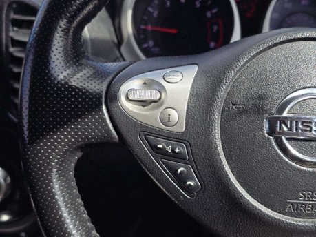 Nissan Juke 1.6 Acenta Premium SUV 5dr Petrol CVT Euro 5 (117 ps) 56