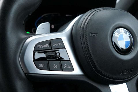 BMW 3 Series 2.0 330e 12kWh M Sport Pro Edition Saloon 4dr Petrol Plug-in Hybrid Auto xD 38