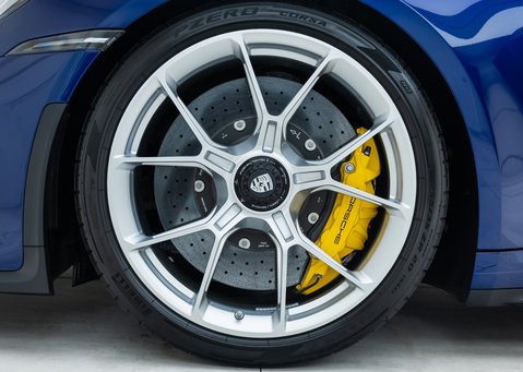 Porsche 911 GT3 Touring (992) 