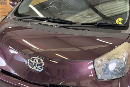 Toyota Iq 1.0 VVT-i 2 Hatchback 3dr Petrol Multidrive Euro 4 (68 bhp) 35