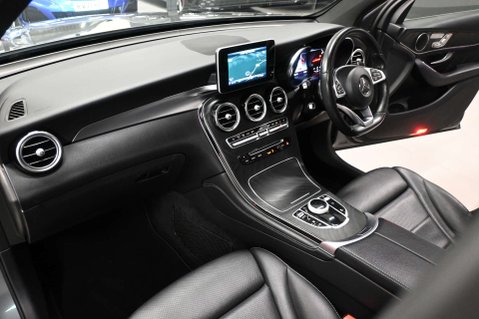 Mercedes-Benz GLC 2.0 GLC 250 AMG Line Premium 4Matic Auto 4WD 5dr 39