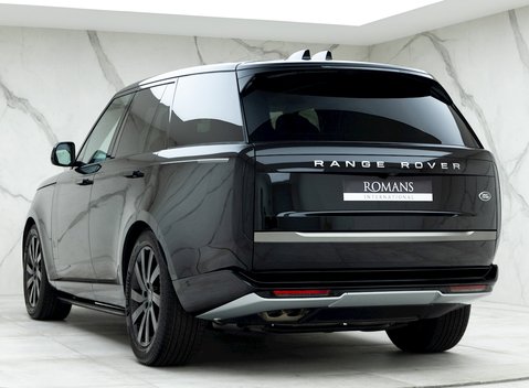 Land Rover Range Rover D300 SE 3