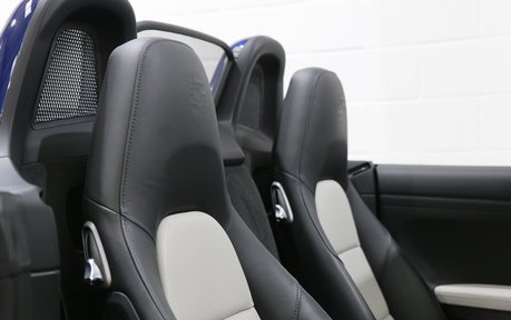 Porsche 718 Boxster PDK - Sports Exhaust, PDLS, Rev Camera and More 24