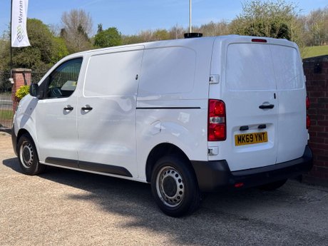 Vauxhall Vivaro 1.5 Vivaro 2900 Edition S/S 12