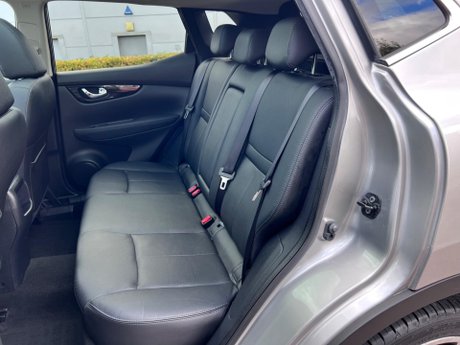 Nissan Qashqai 1.6 dCi Tekna 2WD Euro 6 (s/s) 5dr 32