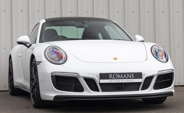 Porsche 911 Carrera 4 GTS (991.2) 1