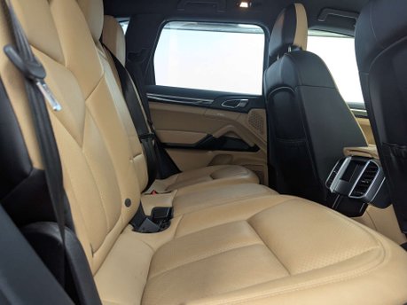 Porsche Cayenne 3.0 Cayenne V6 D Tiptronic S 4WD 5dr 49