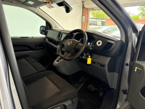 Vauxhall Vivaro 3100 75kWh Dynamic Auto L1 H1 6dr (7.4kW Charger) 12