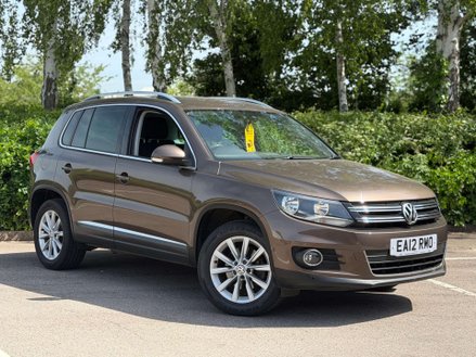 Volkswagen Tiguan 2.0 TDI BlueMotion Tech SE SUV 5dr Diesel Manual 4WD Euro 5 (s/s) (140 ps)