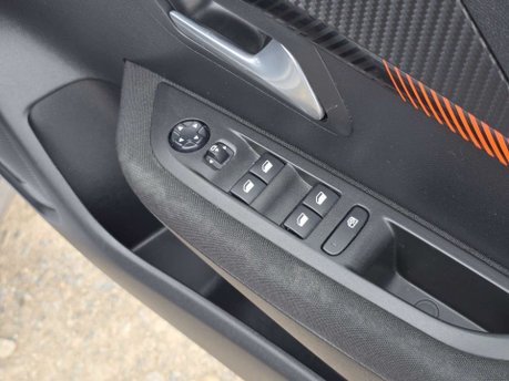 Peugeot 208 1.2 PureTech Active Premium Hatchback 5dr Petrol EAT Euro 6 (s/s) (100 ps) 46