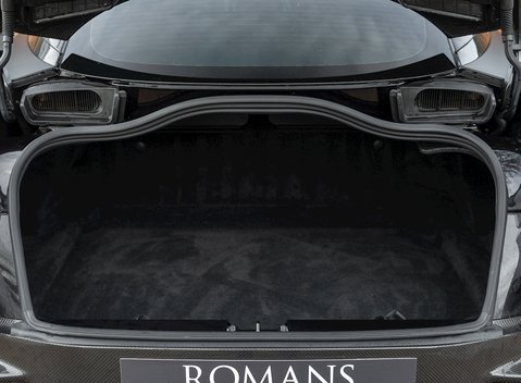 Aston Martin DBS Superleggera 35