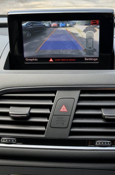 Audi Q3 TDI QUATTRO BLACK EDITION - REVERSE CAMERA - BOSE SOUND SYSTEM 