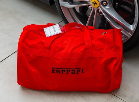 Ferrari GTC4 Lusso V12 37