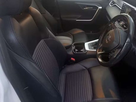 Toyota Rav4 2.5 VVT-h Dynamic SUV 5dr Petrol Hybrid CVT Euro 6 (s/s) (218 ps) 5