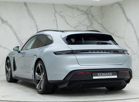 Porsche Taycan 4S Sport Turismo 3