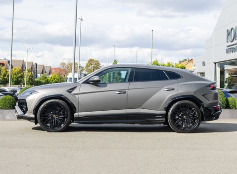Lamborghini Urus SE 2
