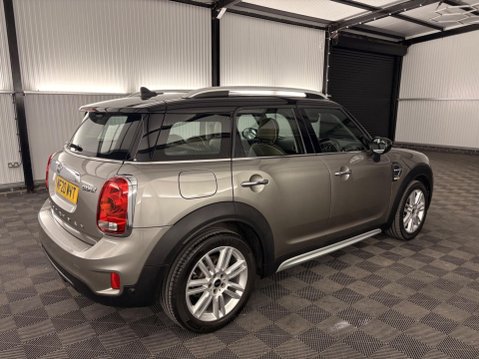 Mini Countryman 1.5 Cooper Exclusive Steptronic Euro 6 (s/s) 5dr 53