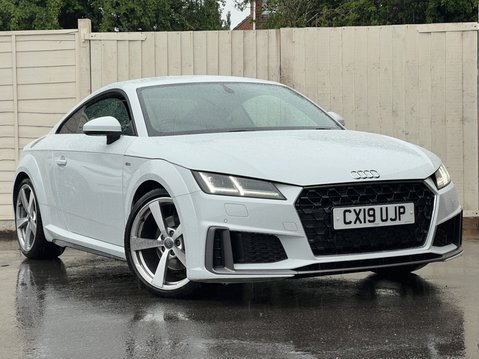 Audi TT 2.0 TFSI 40 S line Coupe 3dr Petrol S Tronic Euro 6 (s/s) (197 ps) 4