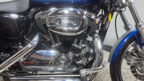 Harley-Davidson Sportster XL 1200 C 2011 ONLY 8K MOT STUNNING CRUISER BIKE 1200CC 21