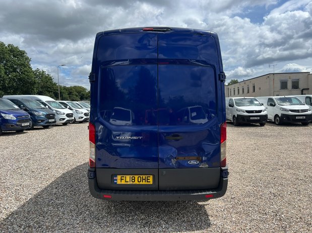 Ford Transit AUTO MWB L2H2 Medium Roof Trend 300 EURO 6 NO VAT 7