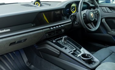 Porsche 911 Dakar 17