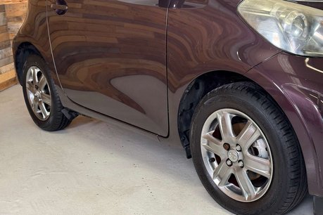 Toyota Iq 1.0 VVT-i 2 Hatchback 3dr Petrol Multidrive Euro 4 (68 bhp) 32