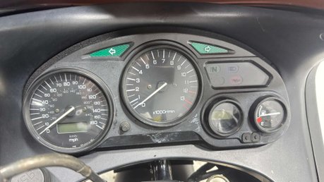 Suzuki GSX GSX750F 2000 31K RUNNING SPARES OR REPAIR PROJECT BIKE 750CC SPORTS TOURER 25