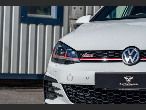 Volkswagen Golf 2.0 Golf GTi Performance TSi Semi-Auto 5dr 26