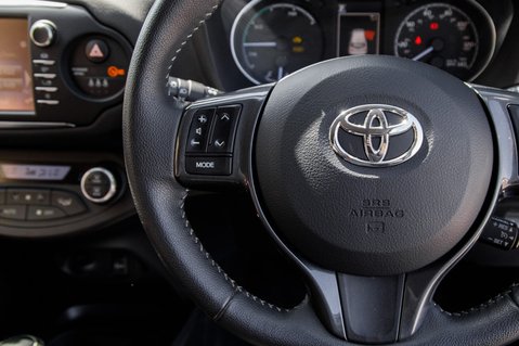 Toyota Yaris VVT-I Y20 21