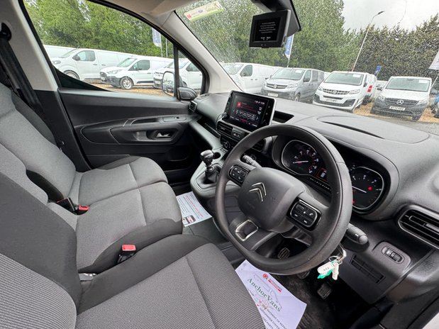 Citroen Berlingo LWB L2H1 [SOLD CM] Low Roof Driver 950 Air Con Alloys Nav Sensors EURO 6 NO 18