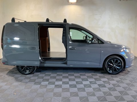 Volkswagen Caddy Maxi 2.0 TDI C20 Commerce Pro LWB Euro 6 (s/s) 6dr 7