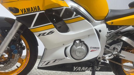 Yamaha R6 YZF 2003 5MT CARBED SPORTS BIKE ONLY 17K RUNNING PROJECT BIKE 17