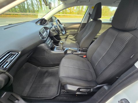Peugeot 308 BLUEHDI S/S ACCESS 13