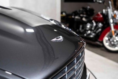 Aston Martin DBS V12 VOLANTE. FULL ASH. CARBON EXT. CERAMIC BRAKES. BANG & OLUFSEN. 41